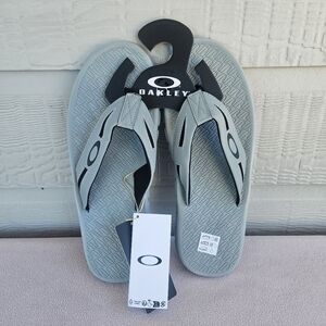 Oakley Operative Sandal 2.0 Flip Flop Men SZ 12 Grey Comfort Slip-On
